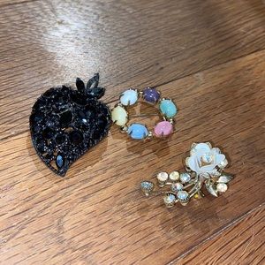 3/$10 bundle. Vintage pins. Price for all 3. ⭐️Bundle with another $5 for 3/10.